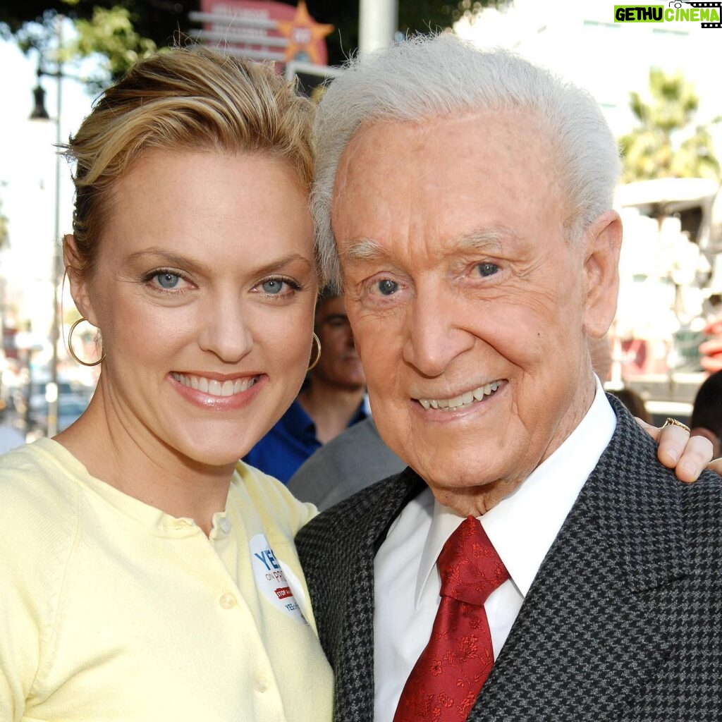 Elaine Hendrix Instagram - Bob Barker was a remarkable man. Part Lakota, he grew up on the Rosebud Reservation in South Dakota. He became a much beloved TV personality hosting 6,586 episodes of “The Price is Right”, missing only one day in his entire career. He was an avid animal activist - which is how I met him. He was vocal, present & entirely supportive of virtually all animal issues. He reminded his audience at the end of every show to, “Help control the pet population. Have your pet spay or neutered,” so it was truly fitting he made his crossing on International Dog Day. The real standout was how incredibly nice and kind he was. It was a pleasure to meet him and work along side him on the behalf of animals. These, of course, are but a few of his incredible markers of his incredible 99-years of life. RIP Bob Barker. You’re gonna have one heck of a welcoming from your furry, feathered & finned friends on the other side. While we’ll be missing you from this one. #BobBarker #RIP #AnimalAdvocate #Spay #Neuter #Lakota #PriceIsRight #TVHost