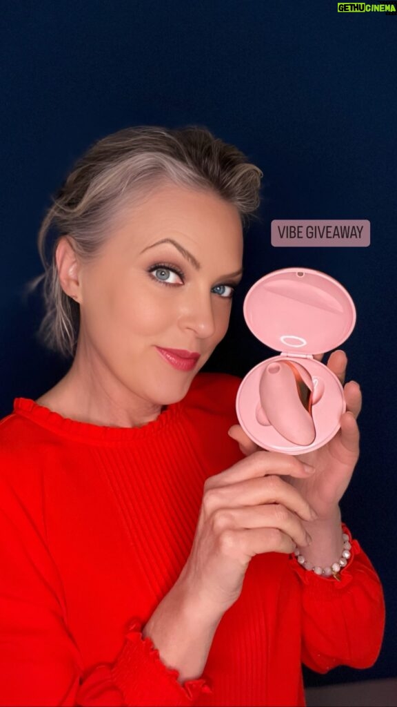 Elaine Hendrix Instagram - VIBE GIVEAWAY! What do I do in my downtime? I masturbate, of course, with @bellesaco! And you can too... I’m hooking you all up with vibrators! EVERYONE who signs up to my giveaway will receive either a free vibrator or a gift card! All you have to do is:   • Click the link in my bio • Signup with your email • See your first gift from @bellesaco   100% discreet shipping & billing. Ships worldwide. Tag someone who deserves a vibe!   #masturbate #bellesa #vibe #elainehendrix #giveaway