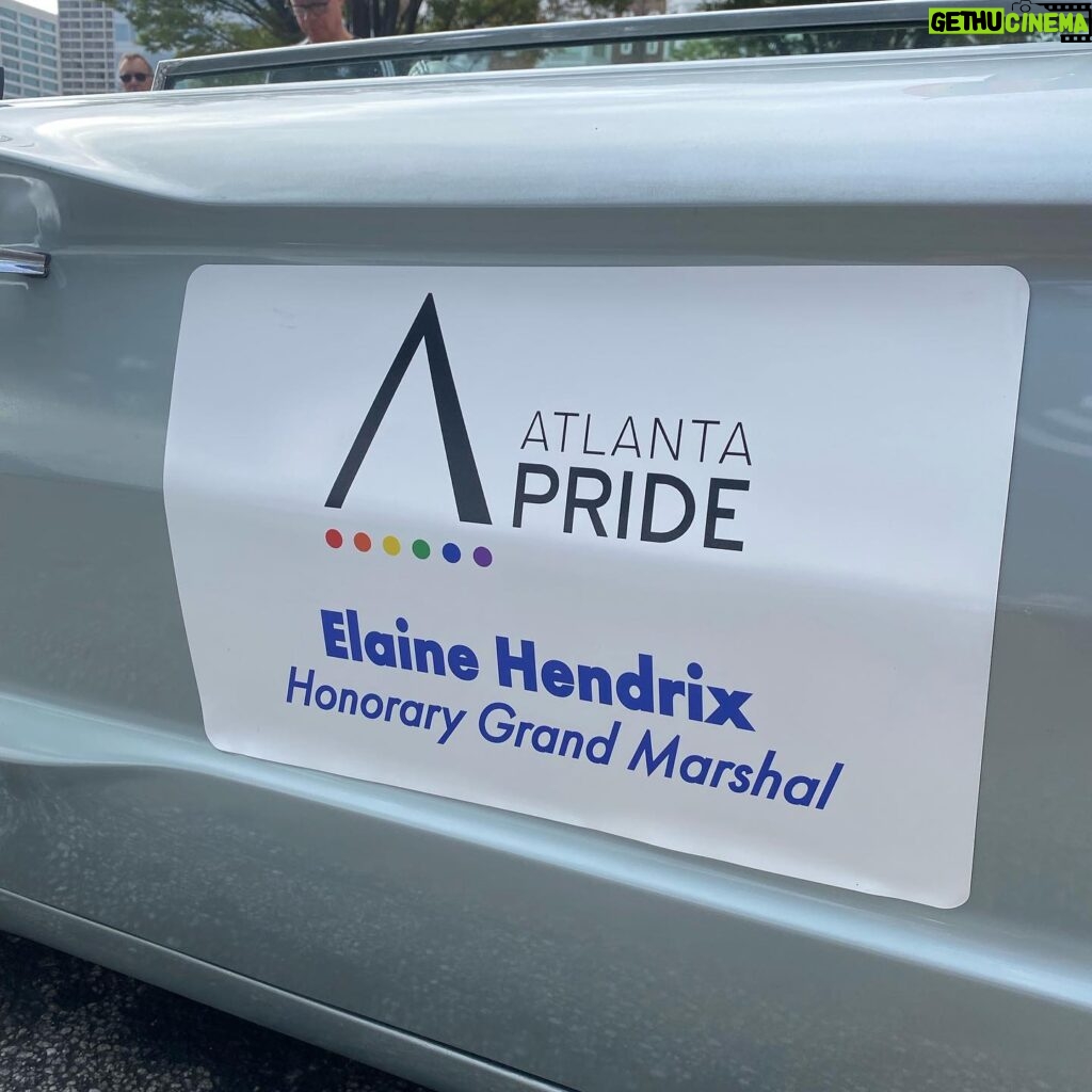Elaine Hendrix Instagram - ATL PRIDE weekend was EPIC! We celebrated the unique, worthy, lovable beauty of people being who they truly are. It was safe. It was fun. And it was PROUD. Thank you @micahmccain & @steveniga for making this incredible memory happen for myself and my friends. YOU are loved. ❤️🧡💛💚💙💜 #AtlantaPride