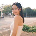 Elaine Ho Instagram - 港式小姐姐 📷/ X100VI 📸/ @shy159753151 👜/ @loewe 👗/ @squarebear.thelabel