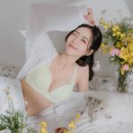 Elaine Ho Instagram - 當一天辣妹 #黛安芬 #Triumph #澎澎氣墊 #史上最輕提托 #lightestpushupever #Tri-Air Lite @triumphlingerie