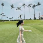 Elaine Ho Instagram - 練了這麼久 ，就為了這一天 天氣好棒！下場打打球🏌🏻‍♀️