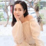 Elaine Ho Instagram - 今天你們說什麼 我都會說我願意 •‿• ♡ outfit/ @greenpea_tw