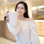 Elaine Ho Instagram - 今天你們說什麼 我都會說我願意 •‿• ♡ outfit/ @greenpea_tw