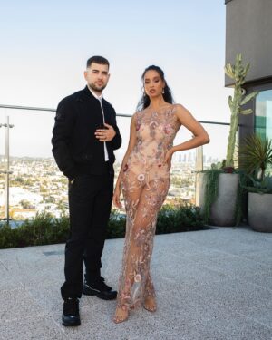 Elarica Johnson Instagram - GRAMMYS ✨

Photography by @lloydpursall 

Makeup by @stephenmoleskibeauty 
Hair by
@maishaoliver 

Dress by @michaelcostello 

#grammys