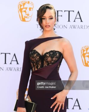 Elarica Johnson Instagram - BAFTA’s ✨

Last night was the BAFTA tv awards and we got to celebrate the amazing nominees and winners! 
Very inspiring ✨
A beautiful night sponsored by @pandocruises 

Thank you
@kelvinstylist for putting me in the gorgeous @suzanneneville dress
@santoniofficial shoes
And beautiful vintage #dior earrings from @4elementlondon

Makeup by the lovely @amiewilliamsmakeup 
Hair by the wonderful @lathanielscouture 

What a gorgeous night!

#bafta #tv #redcarpet