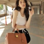 Eleanor Lee Instagram - And this is how you walk in a car park