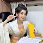 Eleanor Lee Instagram - 累。但是一点都不辛苦，甚至非常幸福。💛