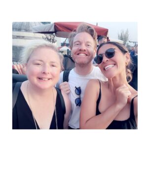 Eleanor Matsuura Instagram - hey summer we’re not quite done yet babe 😎