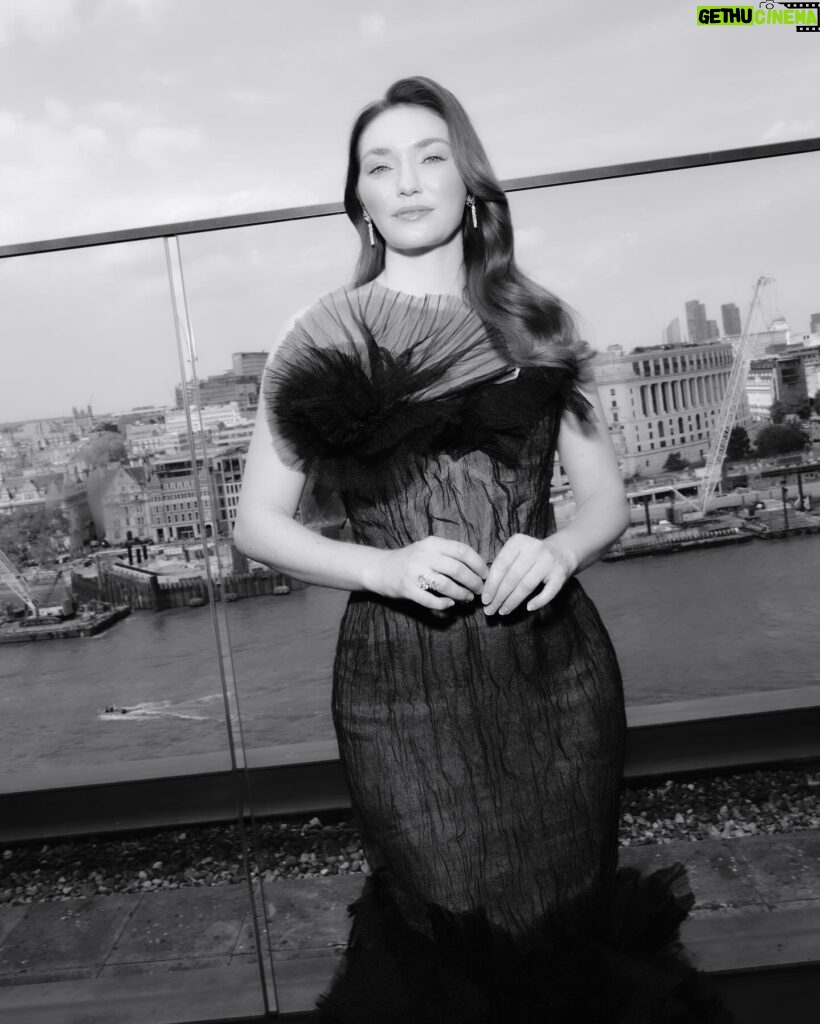 Eleanor Tomlinson Instagram - BAFTA X HARPERS BAZAAR @bafta @bazaaruk @lancomeofficial • Styled by @rebeccacorbinmurray in @marchesafashion @jimmychoo 💎 @bulgari • Makeup @victoriabond007 using @lancomeofficial • Hair @lukepluckrose • @vrwpublicity 📸 @byholliem