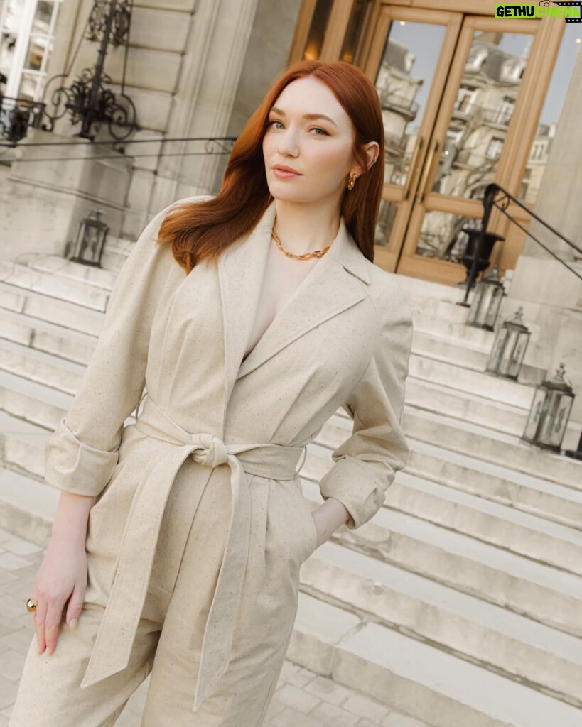 Eleanor Tomlinson Instagram - On Wednesdays, we wear cream. Check out my interview with @bazaaruk for the scoop on my first Paris Fashion Week 💋 @zimmermann 📸 @jacquesburga @bazaaruk #PFW #zimmermann #harpersbazaar