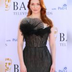 Eleanor Tomlinson Instagram - What an honour to present Best Drama Series at last night’s BAFTA Awards with my fabulous friend and co-star @stephenmerchant Congratulations to all the nominees and winners 🖤 What a night! @bafta 📸 @gettyimages @gettyentertainment Thank you to my gorgeous team 🖤… • Styled by @rebeccacorbinmurray in @marchesafashion @jimmychoo @bulgari • Makeup @victoriabond007 @lancomeofficial • Hair @lukepluckrose • @vrwpublicity