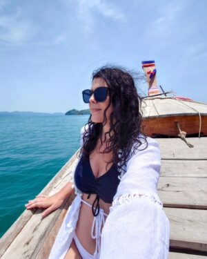 Electra Asteri Instagram - Mamma Mia #Abba🎵
Location 📍#Thailand
Photo 📸 #ElectraAsteri 

_______________________________________________

😍Και πολύ σωστά το βρήκατε. Είμαστε Ταϊλάνδη. Όχι όμως στο Πουκετ, αλλά στο Κραμπι. 

✈️Αγαπημένη Ταϊλάνδη που παίζει να είναι από τις ελάχιστες χώρες που ερχόμαστε δεύτερη φορά. 

Και κλασσικά salty hair, don't care. 
________________________________________________

#HappyTraveller #TravelGirl #WithYou #TravelMore #Thailand #Krabi