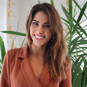 Elena Faliez Instagram - Happy me ! 
Merci papa pour la photo 🫶🏼