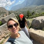 Elena Asimakopoulou Instagram – Η ζωή μαζί σου είναι μια βόλτα πάνω σε ένα ποδήλατο που με πάει όπου πας εσύ….συναυλίες,μουσεία,λίμνες,θάλασσες,παραλίες….ακομα και μέχρι τον ουρανό θα έφτανα για εσένα μόνο με ένα ποδήλατο…. Είσαι η ζωή μου ολη!!! Χρόνια σου πολλά παιδί μου!!! Σε αγαπώ πολύ!!! ❤️❤️❤️ @maria_tsirilo 
#happybithday #happybirthdaylove #mylove #mylife #myeverything