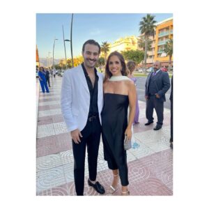 Elena Furiase Instagram - Anoche celebramos la décima edición de los premios @editorialcirculorojo . 🔴📖
Una gala bonita, súper bien llevada por los presentadores, y muy emotiva. Tuve la suerte de entregar uno de los premios con el que, posiblemente, fue mi hermano “shico” en otra vida 😂… seguro! @ibrahimalshamij y en esta lo está siendo un poco también. Gracias compañero! 

#premioscirculorojo2023