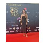 Elena Furiase Instagram - Anoche celebramos la décima edición de los premios @editorialcirculorojo . 🔴📖 Una gala bonita, súper bien llevada por los presentadores, y muy emotiva. Tuve la suerte de entregar uno de los premios con el que, posiblemente, fue mi hermano “shico” en otra vida 😂… seguro! @ibrahimalshamij y en esta lo está siendo un poco también. Gracias compañero! #premioscirculorojo2023
