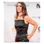 Elena Furiase Instagram - Anoche celebramos los @premiosforque , un año más para disfrutar del cine español y del crecimiento indudable de nuestra industria; recordamos a l@s grandes comic@s de nuestro cine, la importancia del humor y también homenajeamos a las compañeras y maestras que, por desgracia, ya no nos acompañan. Además fue un buen altavoz para gritar un: 🔥ALTO AL FUEGO EN GAZA… ojalá se haya oído con algo más de ahínco… 🙏🏽😞 Gracias @anamenaoficial por ese homenaje tan bonito a mi abuela por su centenario. ¡Qué viva el cine! ******************************* Gracias también a los que me acompañaron ayer: @yslbeauty @sandrononna @edu_ordono @capelliercapellier @barolucasbl @delparamovintagejoyas @martinellishoes @valytyplace @muchoartemanagement @sofiapedroche y @ainhoaa.hernandez casi na!😂💫