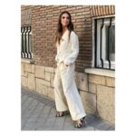 Elena Furiase Instagram - Hoy ha sido una de esas mañanas de trabajo en la que te pones el ✔️, a ti, y a tus compañeros! ✨ @iscomingofficial_ @capelliercapellier @valytyplace @mdepaulet @inesdomecqshoes 💄 @sandrononna Ya os contaré….