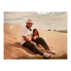 Elena Furiase Instagram - Hoy, en casa de mi padre, encontré estas fotos entre miles y miles que atesora a buen recaudo. Y sigo afirmando que si mi padre hubiese sido actor se habría comido el mundo, más guapo no lo había, ni lo hay! Al menos pa mí, lo siento “Kevin” 😂♥️