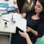 Elena Furiase Instagram - Ayer pudimos presentar “El mundo secreto de Árbal” (@editorialcirculorojo ) en nuestro cole!!!! @colegiomadrid.fstamaria estábamos tan nerviosas… y tan emocionadas. Qué importante es la etapa escolar y qué suerte la nuestra, que fuimos tan felices. Seguimos adelante, haciendo presentaciones e intentando acercar el libro a tod@s!🧚🏻 POR CIERTO NO QUERÍA DECIR “INVOLUCRADO” sino “INTEGRADO”… la emoción…🤓 🔊Seguimos gestionando Barcelona, Málaga y Sevilla 🔊MIENTRAS, OS ESPERAMOS EL SÁBADO 28 en la librería GIRASOL en la urb. SANTO DOMINGO. A las 12.00 📖🌳🧌 @bluesoul_magic ❤️ @elenafuriase