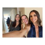 Elena Furiase Instagram - Queda inaugurado el @southseriesfest ✨ por muchos años más! Gracias por hacerme partícipe de este momento tan especial, y gracias a mi equipo siempre por estar ahí! @muchoartemanagement 🙏🏽