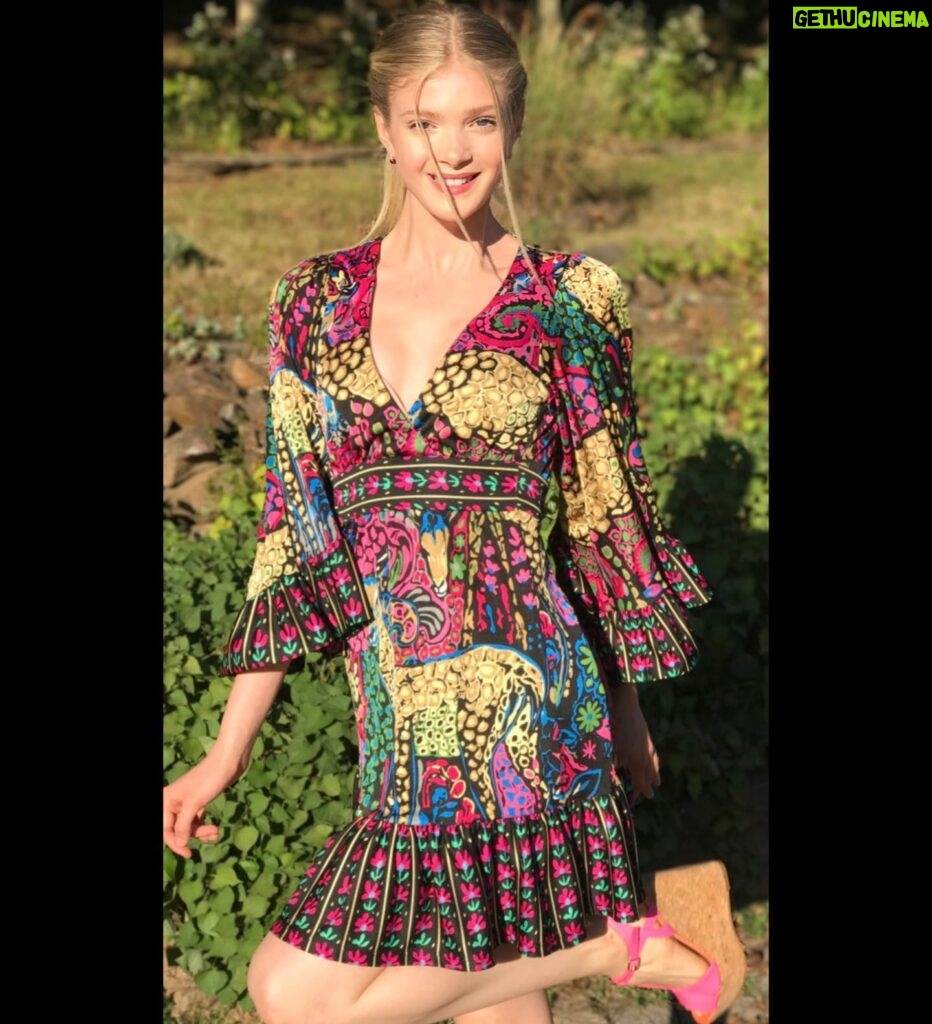 Elena Kampouris Instagram - “Peas in a pod nectar to the bee I am yours just for you You are mine just for me Yin and a Yang Two halves made whole Ink to paper Two glasses, full A lock and a key A sour and a sweet The thick of the thickest of a thousand thieves The music, is you the lyrics, are me For I am yours, Just for you As you are mine, Just for me”🍯🐝😚 #throwback 💗poem by me Combination #sunny #mood #smile #weekend #vibes #Fall #live #photography #quotes #poetry #sun #art #inspiration #fun #goodvibes #love #nature #pink #happy #girl #fashion #style #hair #blonde #ootd #insta #instadaily #instagood #instafashion