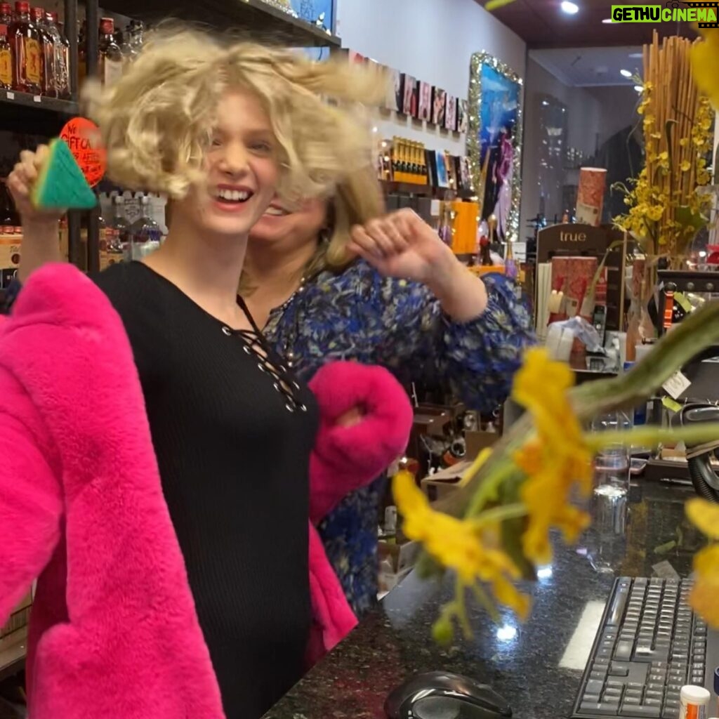 Elena Kampouris Instagram - ‪Dancing into the New Year at my other job...working with my mom at our family’s shop!! Wishing everybody a healthy & love-filled new year💕🎶💞💝🥰🎉💘 #2020 #thelittlethings #newyear #happynewyear #love #live #celebrate #happy #smile #friends #family #immigrantbusiness #music #passion #lifestyle #living #colorful #fun #sing #positive #goodvibes #community #home #heart #winter #party #fashion #pink #instagood #instadaily