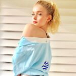 Elena Kampouris Instagram - ‪“When we encounter different customs and beliefs, we might inadvertently stumble upon unknown hidden parts of our being.”🙏💖 beautifully said, The Dream Catcher @selineshenoy ‬ ‪#explore #discover #journey #spirit #peace #love #soul #culture #travel #language #connect #learn #inspiration #acceptance #world #celebrate #life #dream #smile #Greece #oxiday #quotes #instaquotes ‬