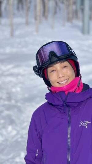 Elena Kong Mei-Yee Instagram - 獨處，是回復平靜的第一課。

#江美儀 #江美人 #滑雪 #skiing