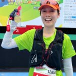 Elena Kong Mei-Yee Instagram - 人生除咗工作，都可以做吓慈善嘅。 今日跑山路10K，有啲辛苦，因為太耐冇跑啦，所以跑步真係要keep 住㗎！ 今日籌到款之餘又可以做運動一舉兩得啦！ 屋企又多個牌啦！ #苗圃行動挑戰12小時 #江美儀 #江美人 #我要運動我要健康 #oakleyhk #個跑步背囊好正 #ultraspine