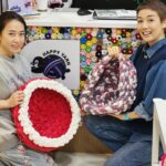 Elena Kong Mei-Yee Instagram - 多謝甘比老師教我點樣鈎張床仔俾我啲寶貝，又送咗條手做頸鏈比我添！♥️ 真係幾好玩喎，我打算親手做啲作品喺佢度寄賣，賣咗嘅錢然後做慈善，你哋話好無呢？ #江美人 #江美儀 #happyyarn #甘比