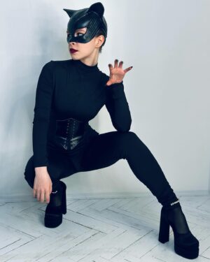 Elena Krygina Instagram - Новогодняя косплей-вечеринка KRYGINA team - событие, которое мы ждем в команде весь год)))

В этом году я - Бритни Спирс из клипа “Toxic”💁🏼‍♀️ и вот вам еще любимые образы ребят, все, к сожалению, не влезли) кто больше всех понравился?