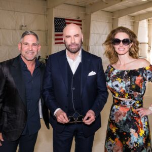 Elena Lyons Instagram - Everyone go see @johntravolta ‘s CASH OUT in theaters!! 

You did great @grantcardone but the star of the show @scarlettcardone crushed it! 😎❤️