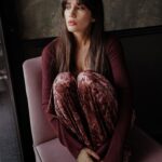 Eleni Vaitsou Instagram - Μία φάτσα χίλιες σκέψεις. Ποιό είναι το #moodoftheday ;;