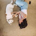 Eleni Vaitsou Instagram - 𝙄 𝙙𝙤𝙣’𝙩 𝙘𝙖𝙧𝙚 𝙬𝙝𝙖𝙩 𝙖𝙣𝙮𝙤𝙣𝙚 𝙩𝙝𝙞𝙣𝙠𝙨 𝙤𝙛 𝙢𝙚. 𝙀𝙭𝙘𝙚𝙥𝙩 𝙙𝙤𝙜𝙨. 𝙄 𝙬𝙖𝙣𝙩 𝙙𝙤𝙜𝙨 𝙩𝙤 𝙡𝙞𝙠𝙚 𝙢𝙚. 🐾❤️🐾