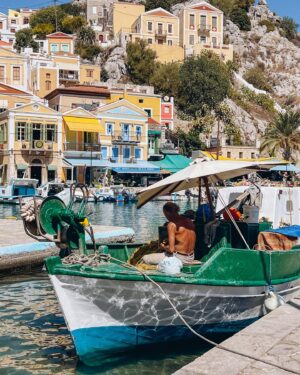 Eleni Vaitsou Instagram - Στο νησί του Νιρέα 
___________________________
#islandlife #summervibes