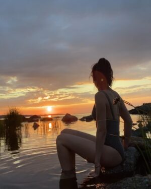 Éléonore Sarrazin Instagram - July 🌻