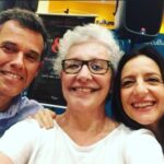 Eliana Guttman Instagram – Esse #tbt é bacana. Eu e @clariceniskier juntas, Lemos trechos do livro Alma Política de @niltonbonder na já saudosa Livraria Cultura.