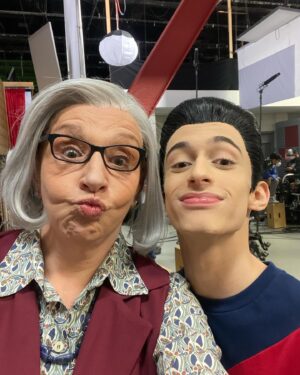 Eliana Guttman Instagram - Um pouco de bastidores pra vcs que curtem BUGADOS!@mundogloon @globoplay canaisaovivo @florestaprod @scriptonitafilms