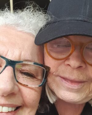 Eliana Guttman Instagram - Encontrar uma amiga tão tão querida do outro lado do mundo depois de muito tempo, não se compara a nada. 🇮🇱🇧🇷❤️🌹#amisraelchai🇮🇱🇧🇷 
#israel