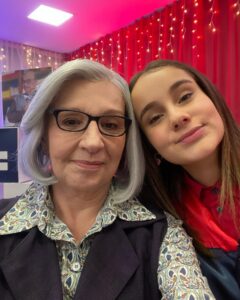 Eliana Guttman Instagram - Um pouco de bastidores pra vcs que curtem BUGADOS!@mundogloon @globoplay canaisaovivo @florestaprod @scriptonitafilms
