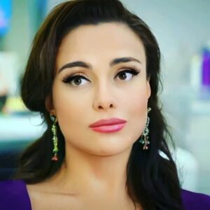 Elif Melda Yılmaz Instagram - 🌹🥰
#tbt #esaretimsensin #alevdora #foxtv #tvseries #mga #focusfilm