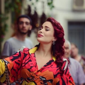 Elif Melda Yılmaz Instagram - Feza yine kime ne anlatıyor acaba?🤩
Saat 20:00 de "Aşkın Tarifi" ile Kanal D'de buluşalım mı?😘

 #fezasoyluer #askintarifidizi #kanald #dizi #ntcmedya #ntcmedyatv #turkdizi #actress #elifmeldayılmaz @ntcmedyatv @kanald @askintarifidizi