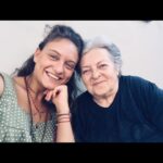 Elifcan Ongurlar Instagram - Tam 1 yıl oldu gideli benim pamuğumun bugün.. Hergün konuştuğumuzdaki gibi aşkııımmm diye açsan telefonu keşke.. yine saatlerce konuşsak, “bi şarkı tuttum senin için acıklı denk geldi bana bi tuhaf oldum iyi misin merak ettim” diye ağlamaklı olsan telefonda yine, sonra atlasam gelsem yanına izmire, saatlerce o yanaklarını sıkıştırsam hatta bazen dayanamayıp ısırdığımda kızsan bana yine çok acıdı diye, sonra 5 dk geçince yine yumulsam kahkahalar atsak yine.. Çok, çok özlüyorum. Güzel gözlüm, bal yanaklım, ananem benim! Seni çok seviyorum.