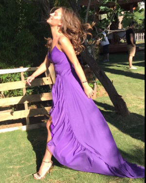 Elifcan Ongurlar Instagram - Fotoğraf çekmelere doyamadı! 
@barrus_official @taylangulstyle sizin yüzünüzden 😋💜