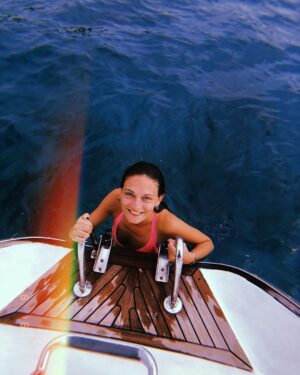 Elifcan Ongurlar Instagram - say 'HELLO' to mermaid 🧜🏻‍♀️