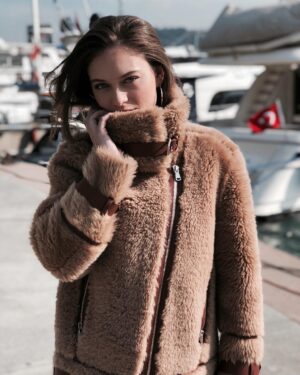 Elifcan Ongurlar Instagram - 📸: @taylangulstyle 😘