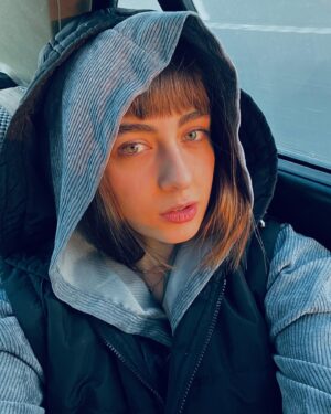 Elika Naseri Instagram - پنج و نیم صبح/روز خارجی/کارمانت🚘