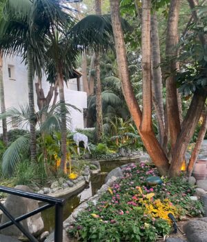 Elisa Bachir Bey Instagram - Summer jungle 🌴
